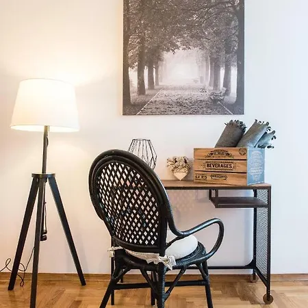 Uptown Mood Apartment *